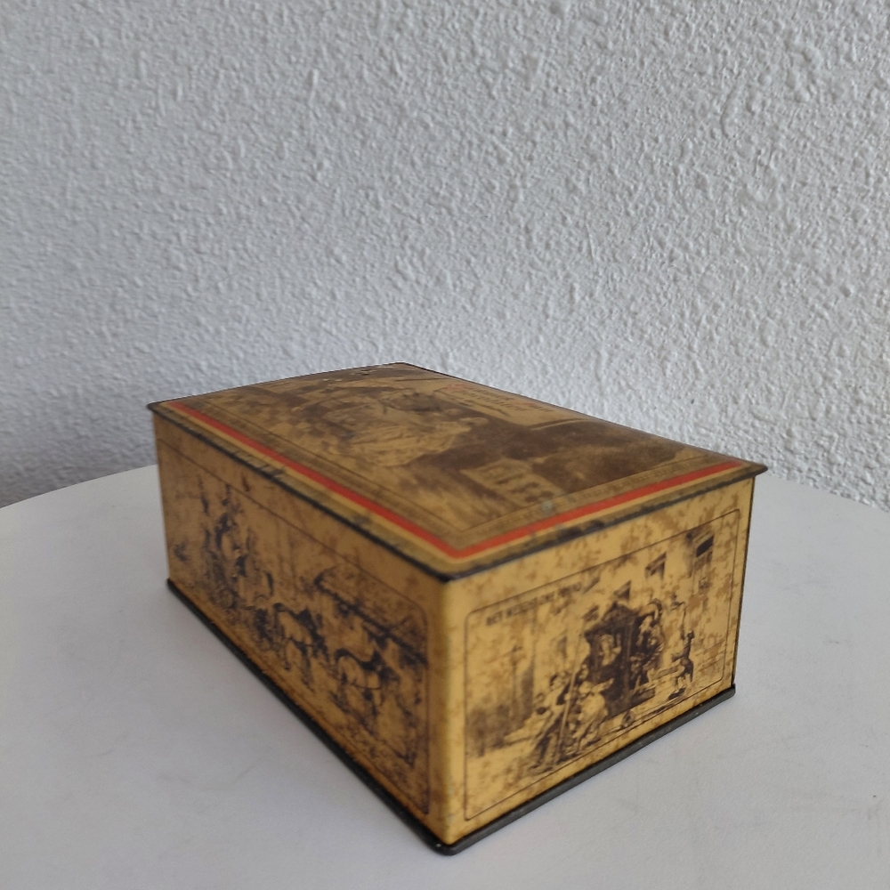 Antique Pickwick Inn Chocolates Shop Tin Box Greenwich CN Country Life Scene 